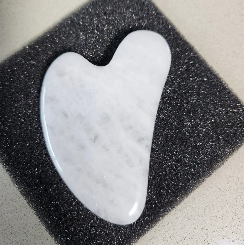 Artistry Natural Quartzite Gua Sha ~White **NEW - Picture 4 of 5